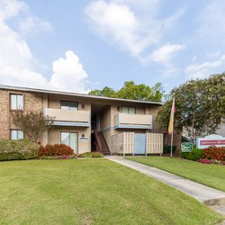 exterior view at Chasewood Village located in Huntsville AL