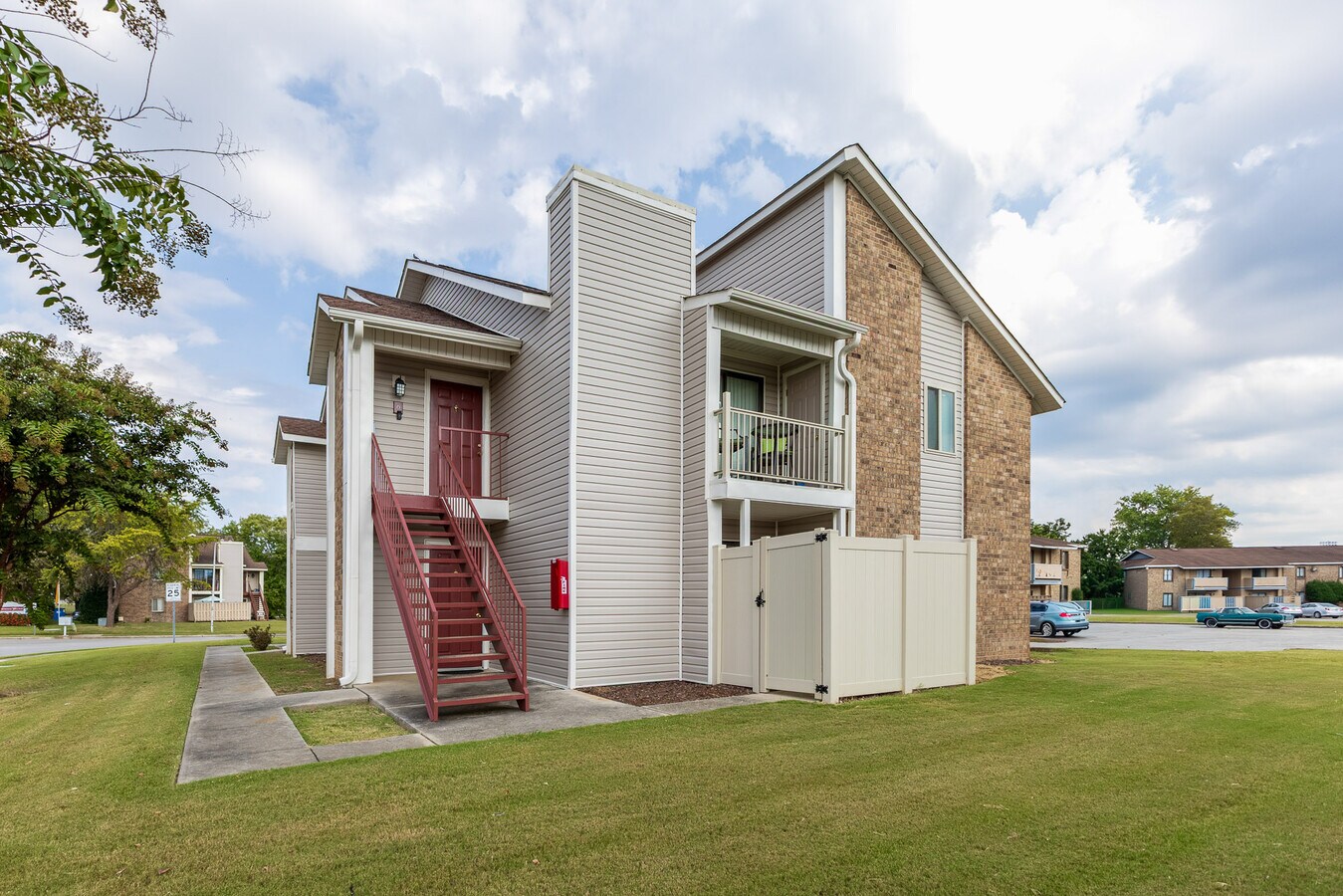 exterior view at Chasewood Village located in Huntsville AL